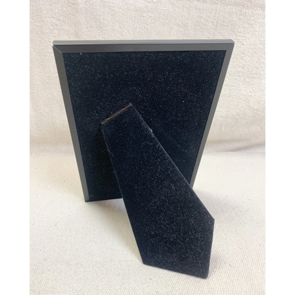 Black aluminum tabletop Picture frame for 5.5x3.5 photo